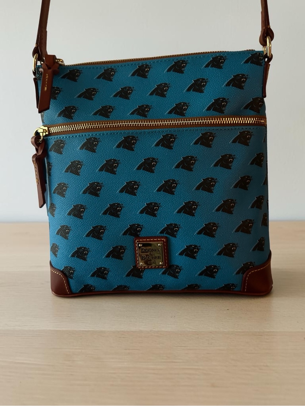 Brand new w/ tags Dooney & Bourke NFL Carolina Panthers crossbody #football